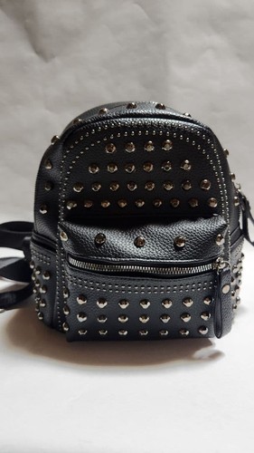 Black studded backpack - black,